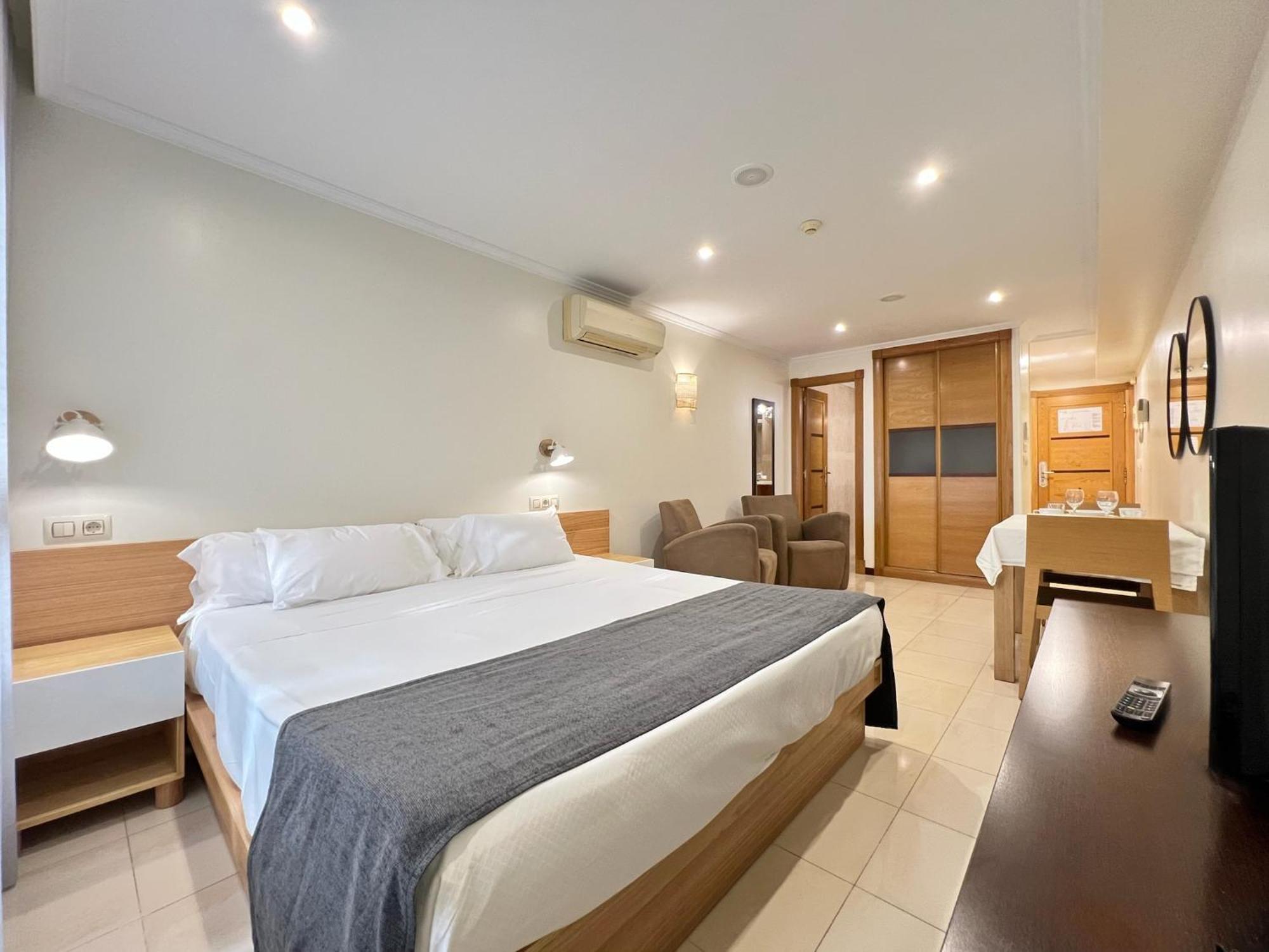 Apartamentos Mediterraneo Real Fuengirola Luaran gambar