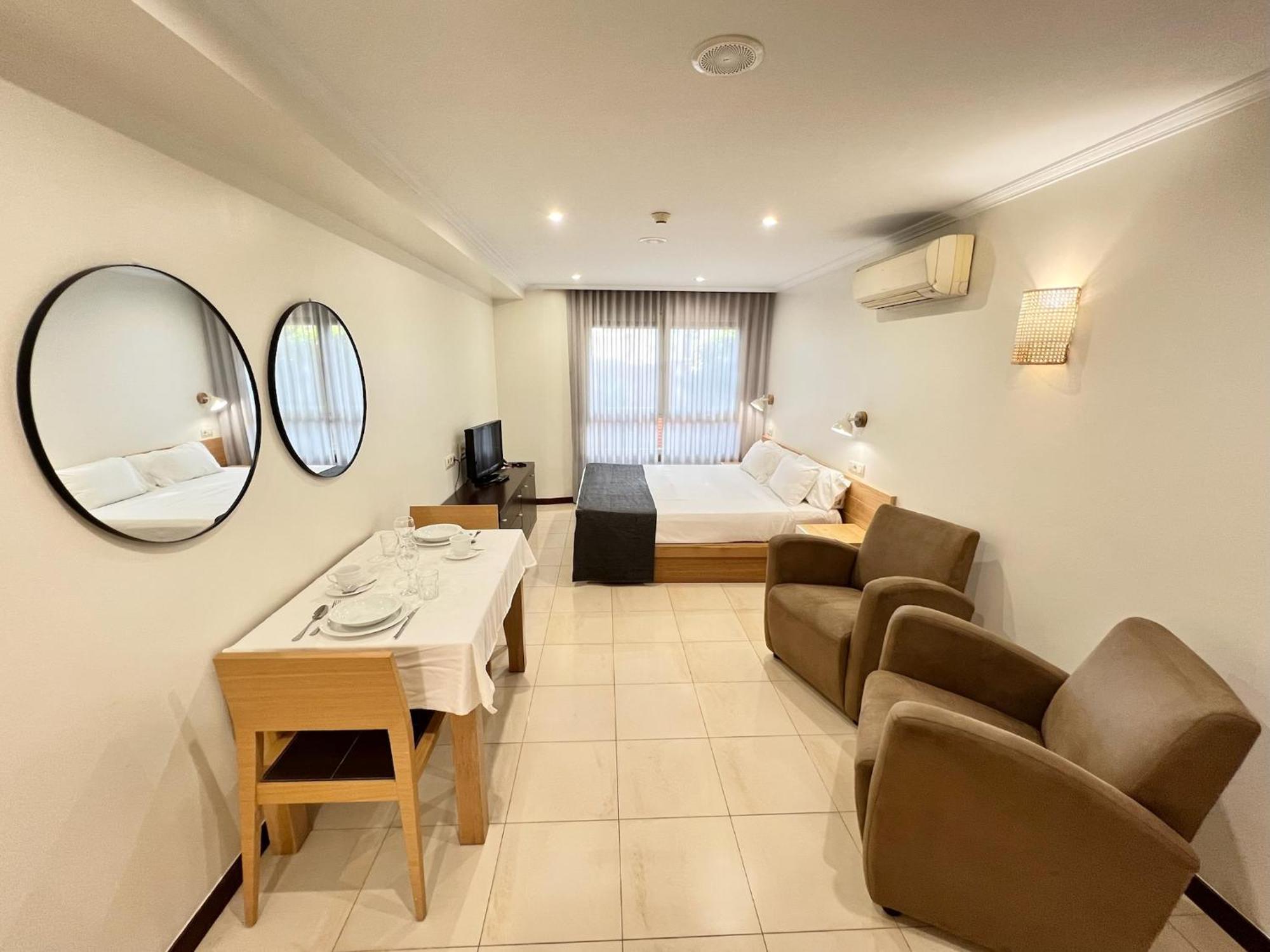 Apartamentos Mediterraneo Real Fuengirola Luaran gambar